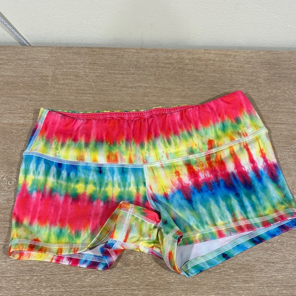 Fleo Multicolor Tie-Dye Shorts - Picture 4 of 5